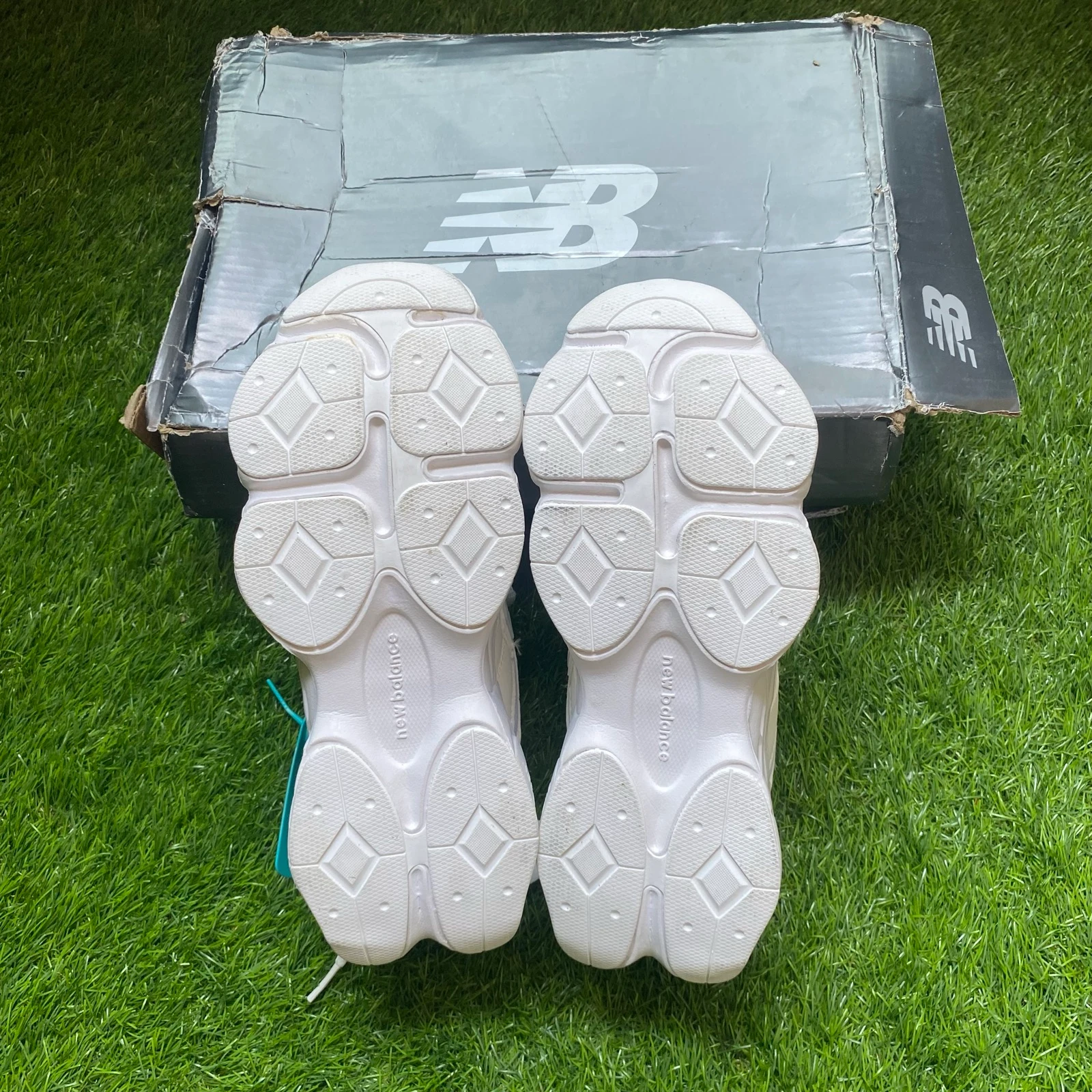 New Balance 9060 White | Size 39 | New | With Box – photo 7